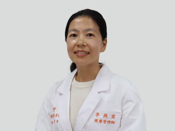260725期 白袍_李燕宜